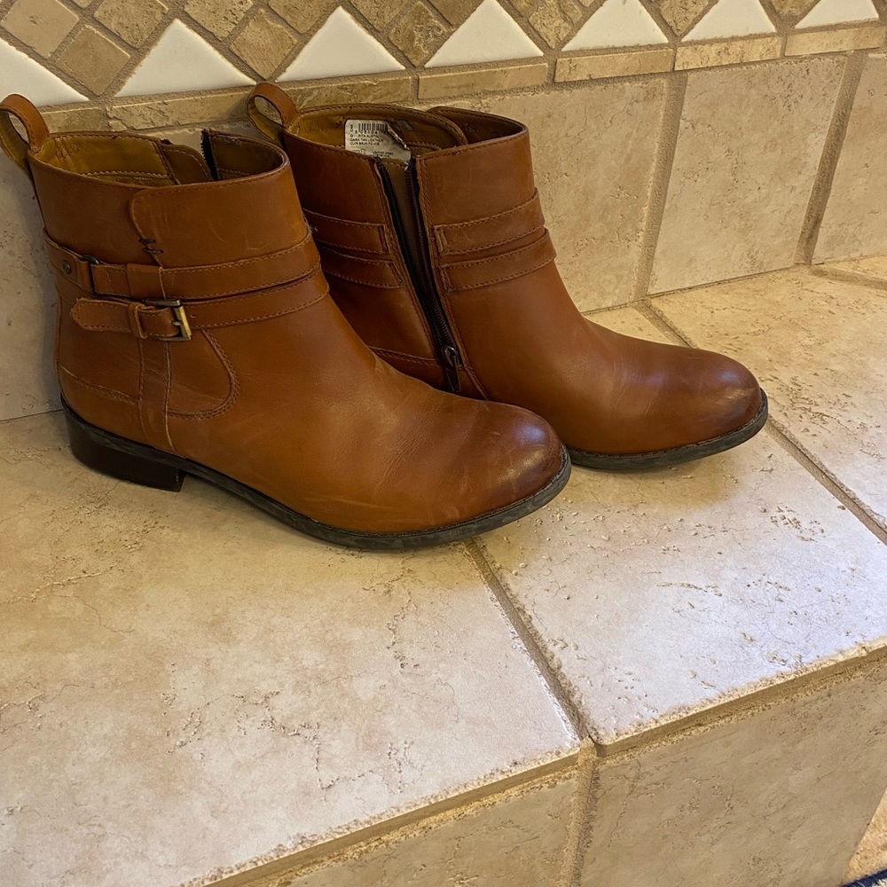 Clarks leather booties, side zip